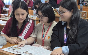 Hạn chế điện thoại trong trường học: Cơ hội khôi phục văn hóa đọc văn bản in