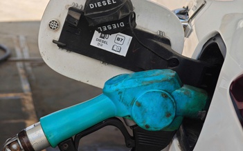 Giá xăng dầu hôm nay 12.1.2026: Giữ đà tăng