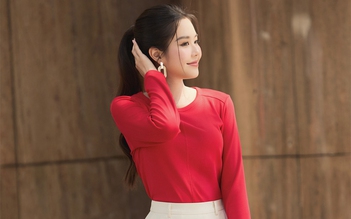 Bừng sáng phong cách với chân váy trắng và quần trắng thanh lịch