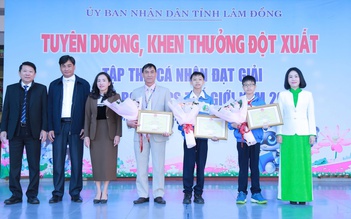 Lâm Đồng thưởng 'nóng' 2 học sinh đoạt huy chương vàng World Robot Contest Final 2025