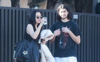 Con trai Michael Jackson hiếm hoi lộ diện giữa lúc gia đình tranh chấp tài sản