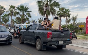 Chở người trên thùng xe bán tải bị phạt 6 triệu đồng?