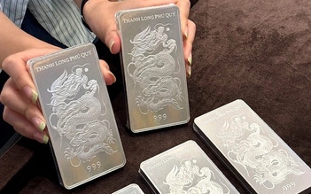 Giá bạc tăng sốc hơn 10 triệu đồng/kg