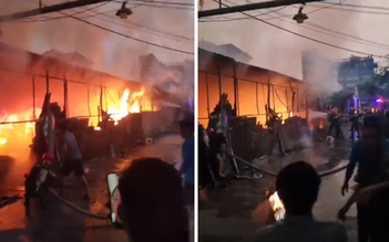 Cháy bãi phế liệu trong hẻm, khu dân cư hoảng loạn