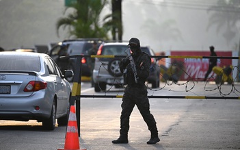 Gần 50 binh sĩ Venezuela thiệt mạng khi Mỹ đột kích; Ecuador tung 10.000 quân chống ma túy