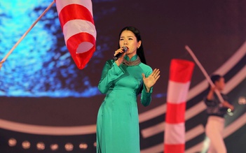 Nghệ sĩ 'đốp chát' với khán giả: Cuộc chiến không có người đúng