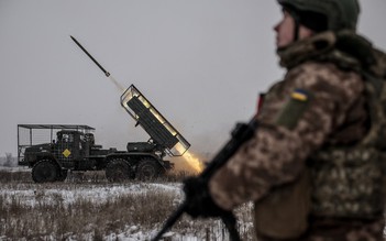 Chiến sự Ukraine ngày 1.425: Lưới điện hai bên bị tấn công