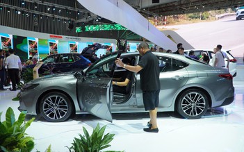 Sedan hạng D năm 2025: Các đối thủ 'lay lắt', chỉ Toyota Camry còn sức hút