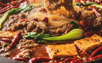 Ăn cay thường xuyên: Đâu là dấu hiệu dạ dày bắt đầu ‘chịu không nổi’?