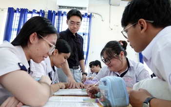 Nhà trường lên phương án thực hiện một bộ SGK thống nhất