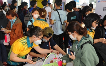 Hàng ngàn việc làm tết thù lao gấp đôi, gấp ba còn được nhận lì xì