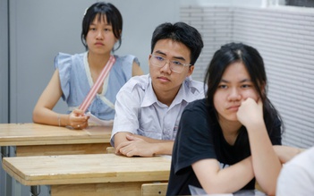 Học sinh Hà Nội bất an trước kỳ thi vào lớp 10