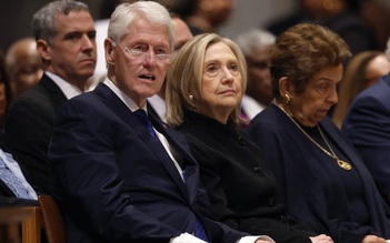 Vợ chồng ông Clinton đối mặt tội danh khinh thường quốc hội về vụ Epstein