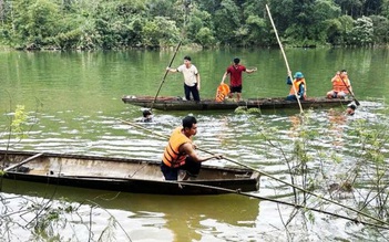 Đà Nẵng: Lật ghe trên hồ thủy điện khi đánh cá, bé trai 13 tuổi tử vong