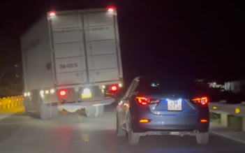 Xe 'chở cấu kiện' đánh võng trốn công an, lộ vụ buôn lậu thuốc lá lớn nhất Quảng Trị