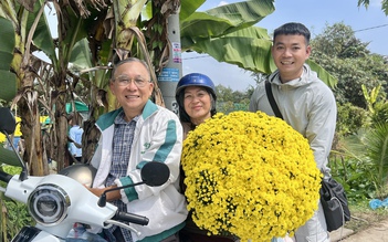 Rủ nhau về tận vườn giải cứu hoa tết nở sớm: Miền Tây không xa