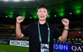 Ngày HLV Kim Sang-sik bước khỏi cái bóng của thầy Park Hang-seo: Việt Nam xin cảm ơn hai HLV đại tài