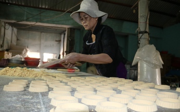 Mùa bánh in bên sông Ly Ly