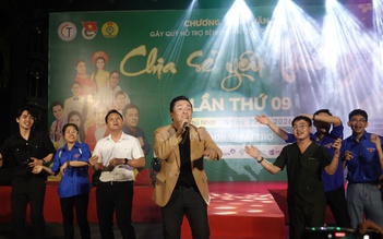 Lam Trường 'làm liveshow' phục vụ bệnh nhân tại Cần Thơ