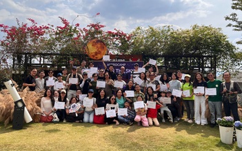 'Vườn thú lớn nhất bầu trời': Nhiều người từ TP.HCM vượt hàng trăm km để thưởng ngoạn