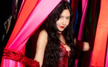 Sắc vóc tuổi 42 của ca sĩ Lưu Hương Giang