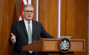 Thủ tướng Anh thăm Trung Quốc lần đầu trong 8 năm