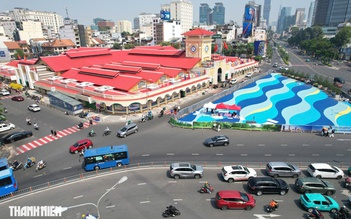 Hình ảnh khu vực chợ Bến Thành khác lạ sau khi sơn mới