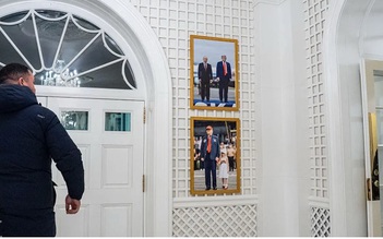 Ảnh Tổng thống Putin được treo ở Nhà Trắng