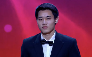 Đình Bắc nhận danh hiệu VĐV trẻ 2025, tiết lộ hành động cực đặc biệt sau khi giành vàng SEA Games 33