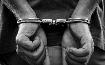 Vụ bé gái 13 tuổi bị sát hại: Bắt khẩn cấp nghi phạm 16 tuổi