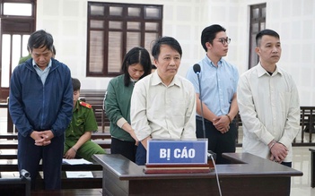 'Thổi' giá mỏ cát hơn 308 lần khi đấu giá: 6 bị cáo lãnh án tù