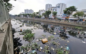 Kênh đầy rác, tắc nghẽn gây ô nhiễm
