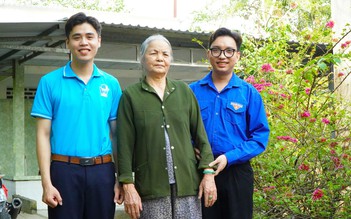 Chuyện chưa từng kể của cô gái vá đường trong đêm