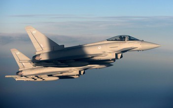 Anh - Pháp phối hợp ném bom kho vũ khí ngầm của IS ở Syria