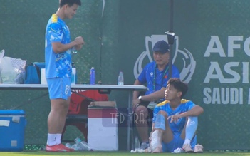Nóng: Vĩ Hào lại tái phát chấn thương nên sớm chia tay giải U.23 châu Á, ông Kim đau đầu
