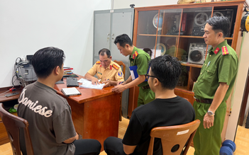 Chạy xe một bánh quay clip đăng TikTok, nam thanh niên bị CSGT TP.HCM tịch thu xe