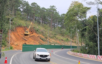 Cấm lưu thông qua đèo Prenn trong 1 tuần để khắc phục sạt lở