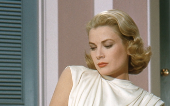 Vì sao nhẫn đính hôn của minh tinh Grace Kelly được gọi là tuyệt tác lịch sử? Vì sao nhẫn đính hôn của minh tinh Grace Kelly được gọi là tuyệt tác lịch sử?