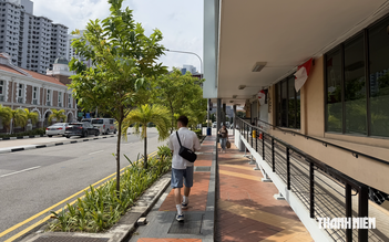 Khói mù phủ Singapore, tour Việt ra sao?