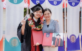 Bỏ 3 năm học kiến trúc, nữ sinh làm lại từ đầu và cái kết bất ngờ Bỏ 3 năm học kiến trúc, nữ sinh làm lại từ đầu và cái kết bất ngờ