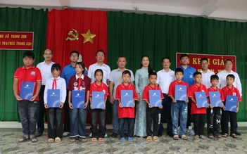 Các đơn vị trong EVNGENCO2 chung tay tiếp sức học sinh đến trường Các đơn vị trong EVNGENCO2 chung tay tiếp sức học sinh đến trường