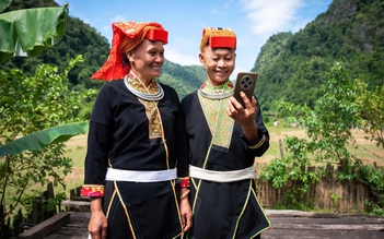 Tạm biệt cảnh ‘hứng sóng’ điện thoại nơi ‘bị bỏ quên giữa dòng chảy đô thị hóa’ Tạm biệt cảnh ‘hứng sóng’ điện thoại nơi ‘bị bỏ quên giữa dòng chảy đô thị hóa’