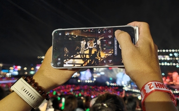 Chụp ảnh concert bằng smartphone có thật sự khó khăn?