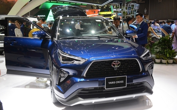 Ồ ạt giảm giá, xe Toyota nhập khẩu về Việt Nam hút khách mua