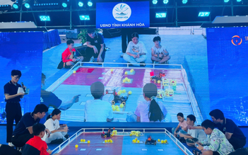 Học sinh hào hứng khám phá Robotics và STEM tại Ngày hội Công nghệ số Học sinh hào hứng khám phá Robotics và STEM tại Ngày hội Công nghệ số
