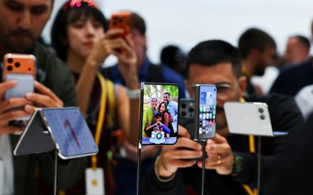 iPhone Duo bất ngờ giảm giá tại Trung Quốc