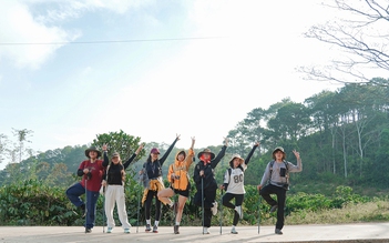 Xách ba lô lên và đi đến những vùng đất mới