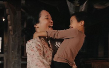 Dạt dào cảm xúc với MV của NSƯT Thái Sơn: Tết là để về bên mẹ