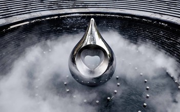 Hơn 90 ngày thần tốc hoàn thành Tượng đài Giọt nước dành tặng TP.HCM