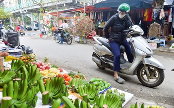Chuối xanh vài trăm nghìn một nải, tiểu thương găm hàng chờ khách VIP 'chốt đơn'